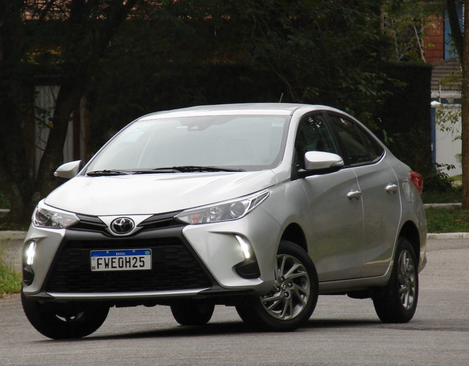 Avalição: Toyota Yaris Sedã XS 2023