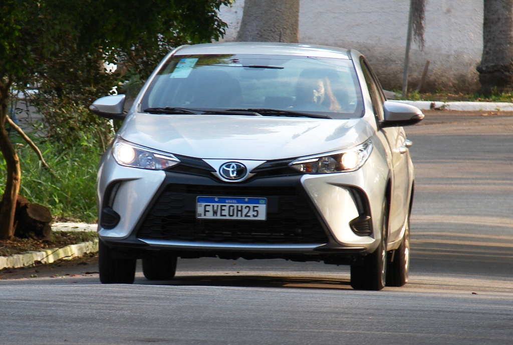 Avalição: Toyota Yaris Sedã XS 2023-Impressões ao dirigir
