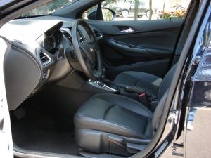 Avaliação: Chevrolet Cruze Midnight 2023- Interior