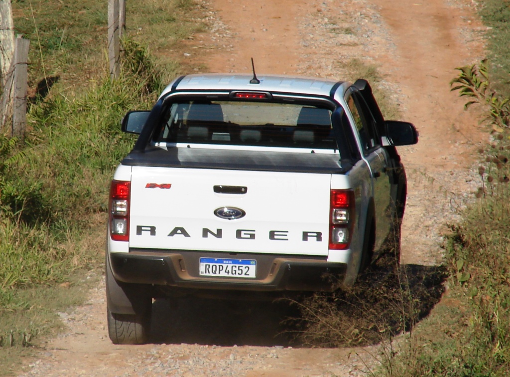 Avaliação: Ford Ranger FX4 2023
