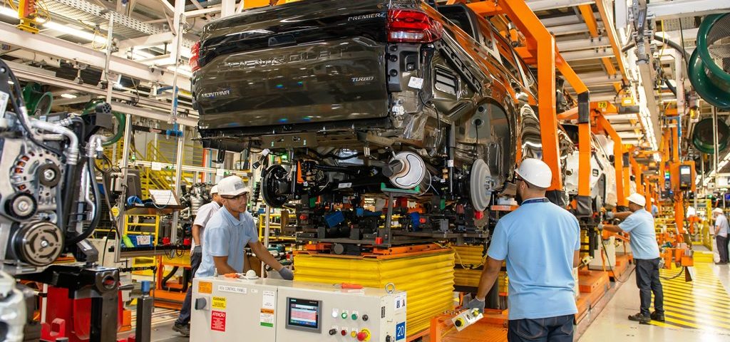 GM inicia a produção da nova Chevrolet Montana Linha de montagem
