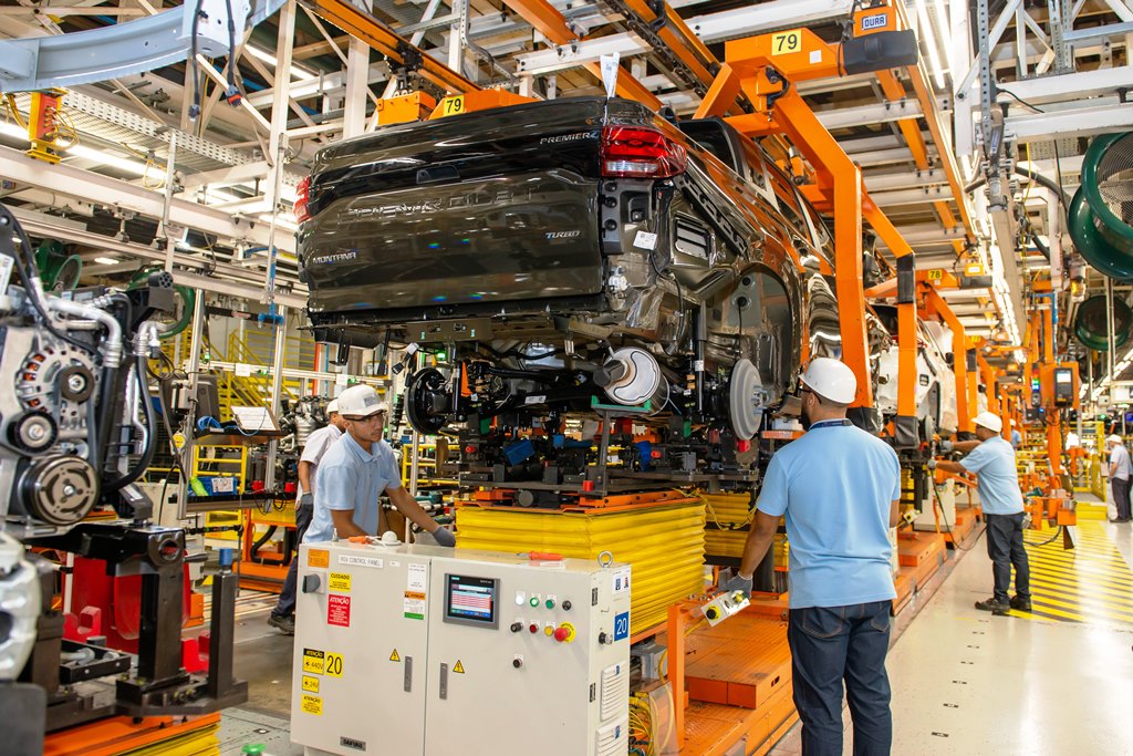 GM inicia a produção da nova Chevrolet Montana Linha de montagem