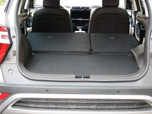 Avaliação: SUV Hyundai Creta 2.0 Ultimate 2023 Porta-malas rebatido