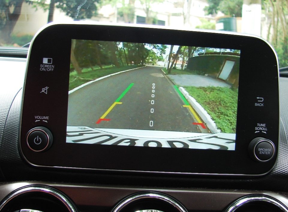 Avaliação: Fiat Cronos Precision 1.3 CVT 2023 Câmera de ré