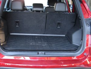 Avaliação: Chevrolet Equinox Premier 1.5 AWD 2023 Porta-malas sem rebater