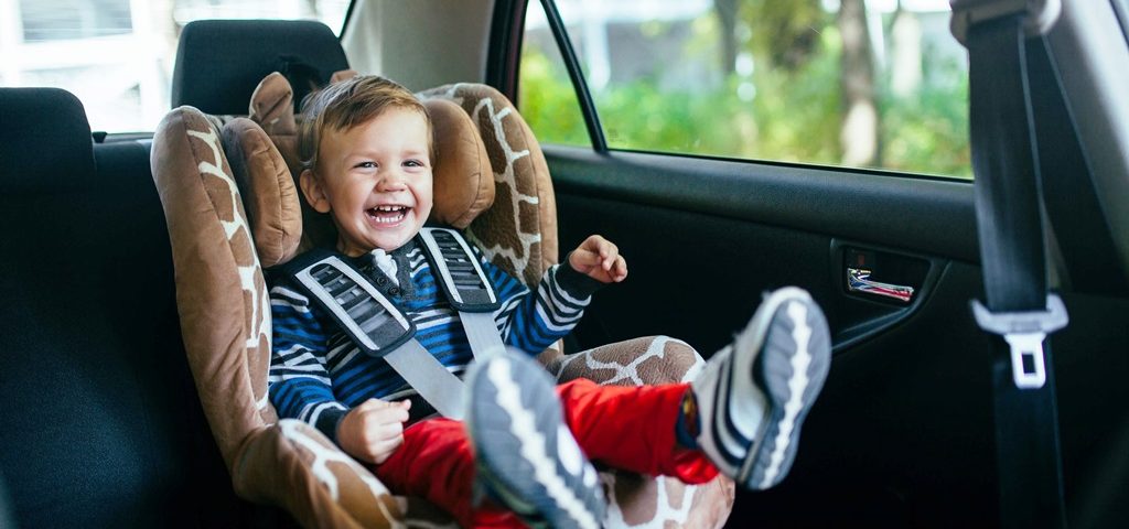 Como transportar crianças no carro Criança acima de 4 anos