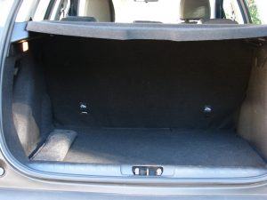 Avaliação: SUV Peugeot 2008 Style 2023 1.6 Flex AT6 Porta-malas