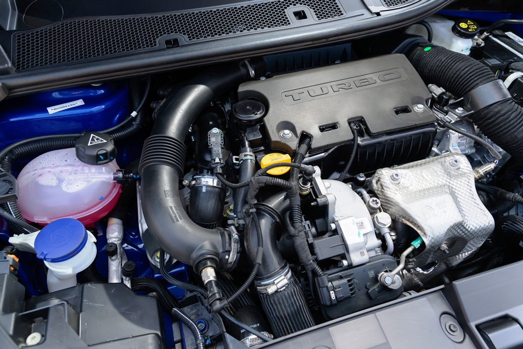Avaliação: Peugeot 208 Style Turbo 2024 Motor turbo
