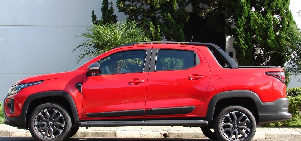 Avaliação: Fiat Strada Ultra 1.0 Turbo 2024 Lateral
