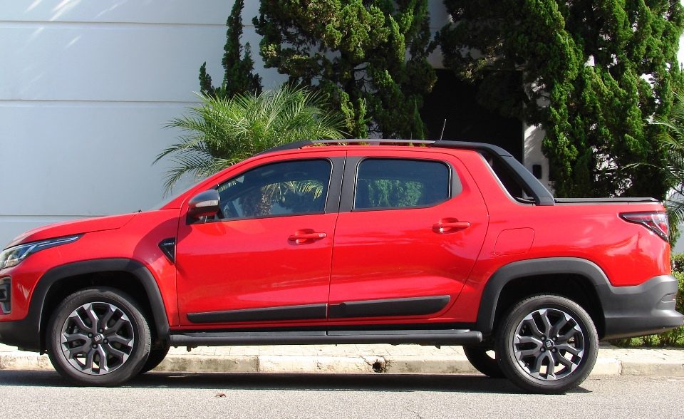 Avaliação: Fiat Strada Ultra 1.0 Turbo 2024 Lateral