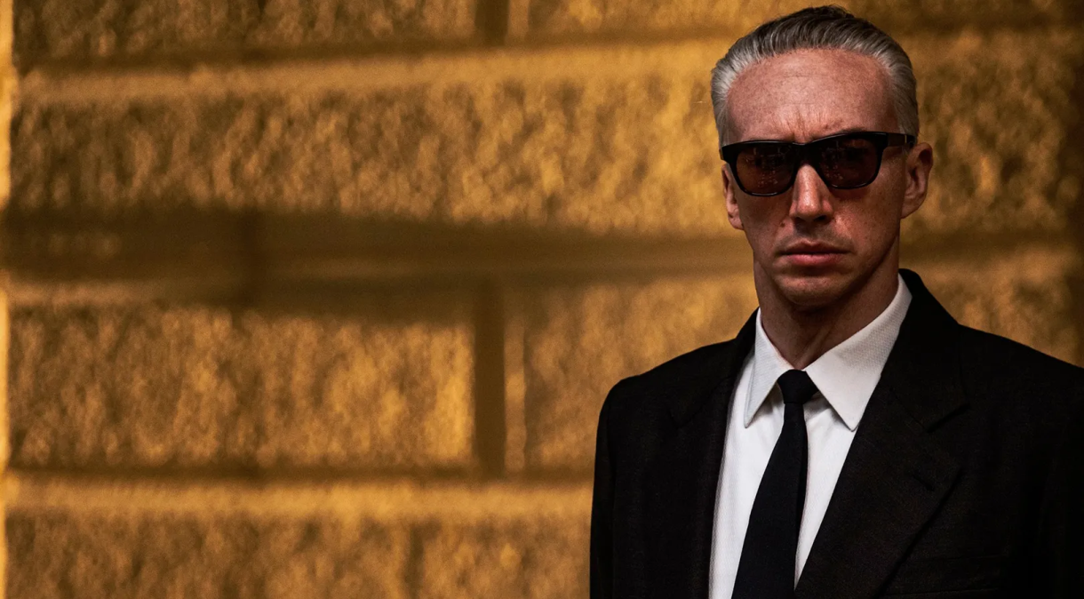 Adam Driver como Enzo Ferrari