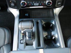 Avaliação: Picape grande Ford F-150 Platinum Alavanca escamoteável
