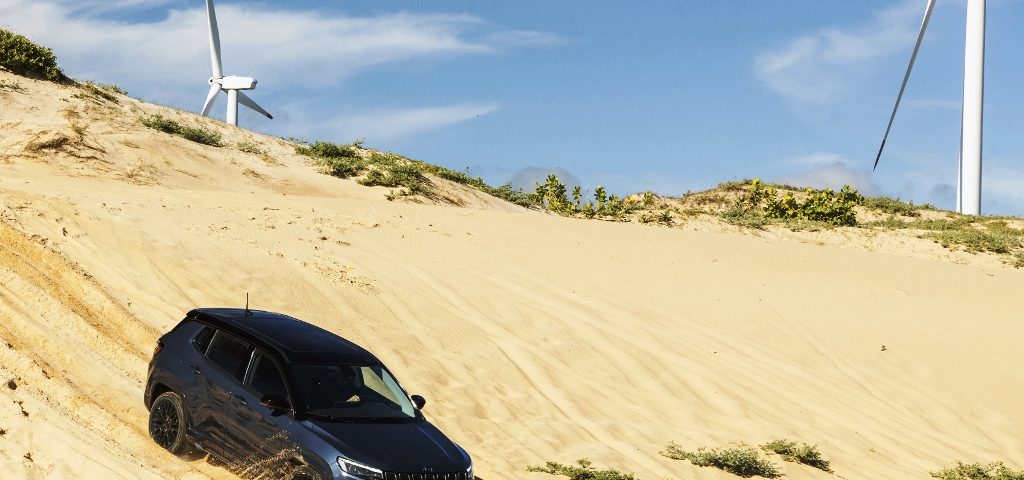 Avaliação: Jeep Compass série S 4XE PHEV Híbrido Areia