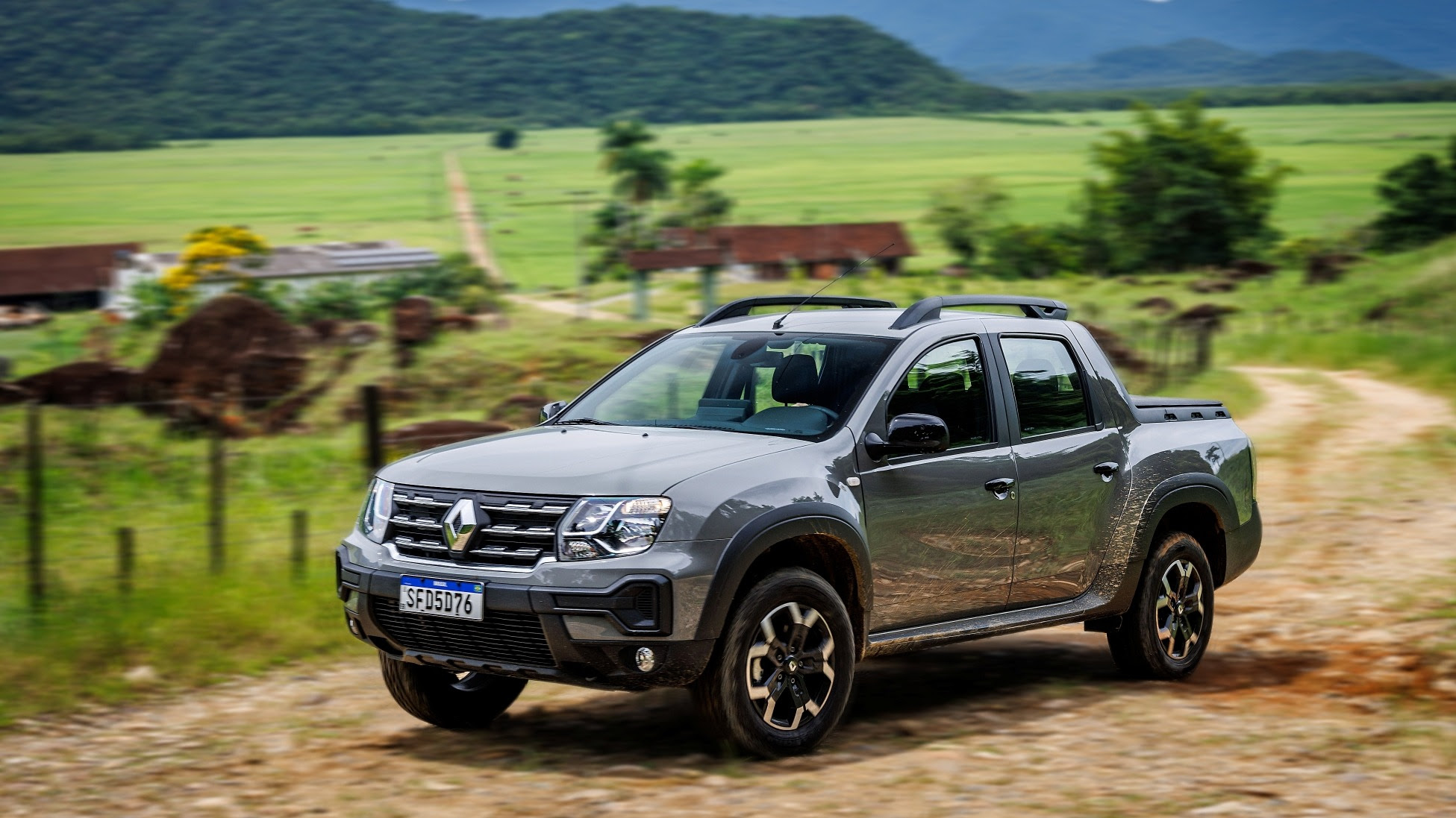 Renault Oroch ganha nova versão