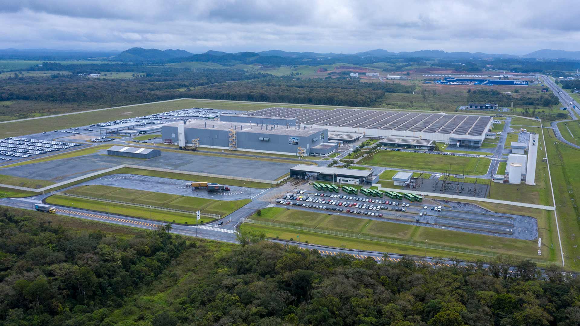compromisso com o Brasil ao eletrificar a Planta Araquari (SC)