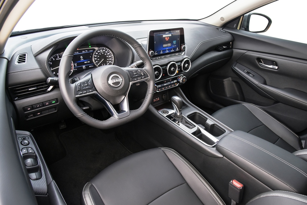 Lançamento: Novo Nissan Sentra 2025 Interior cor preta