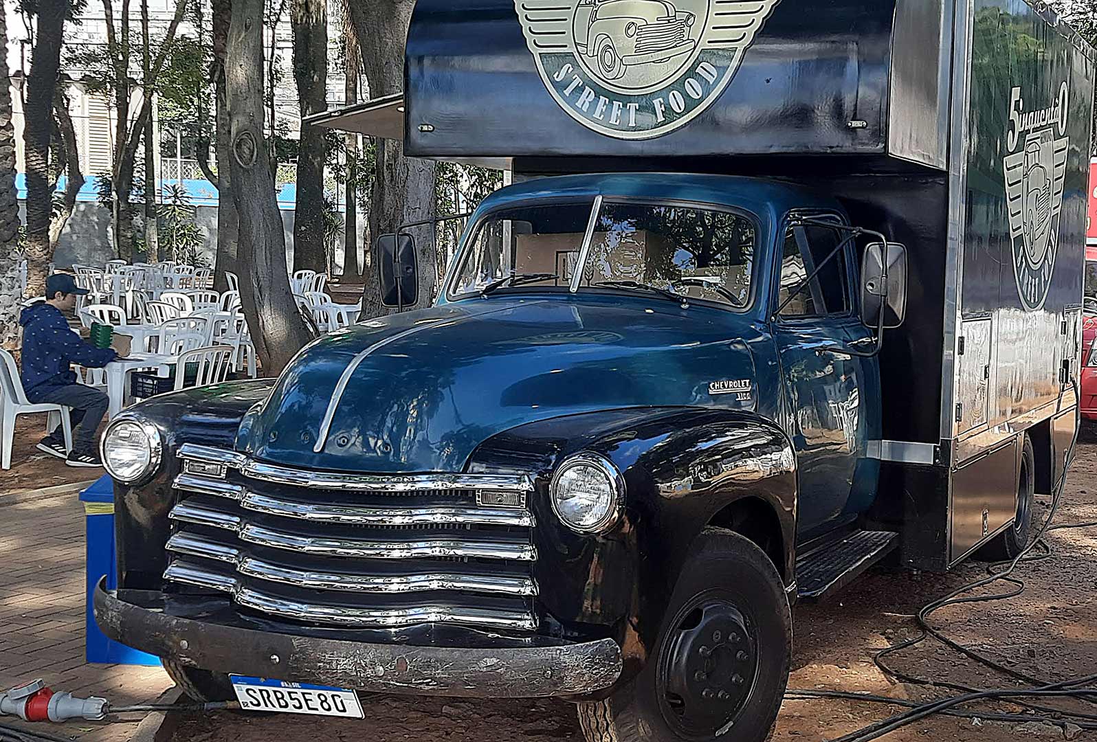 Food Truck Vintage chama atenção em Festa Junina
