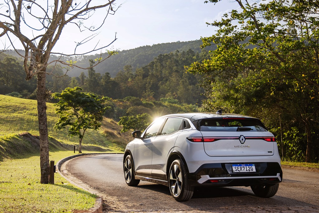 Avaliação: Renault Megane E-Tech elétrico- Movimento