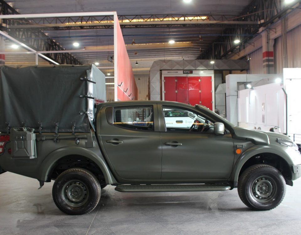 Mitsubishi ganha versão militar da L200