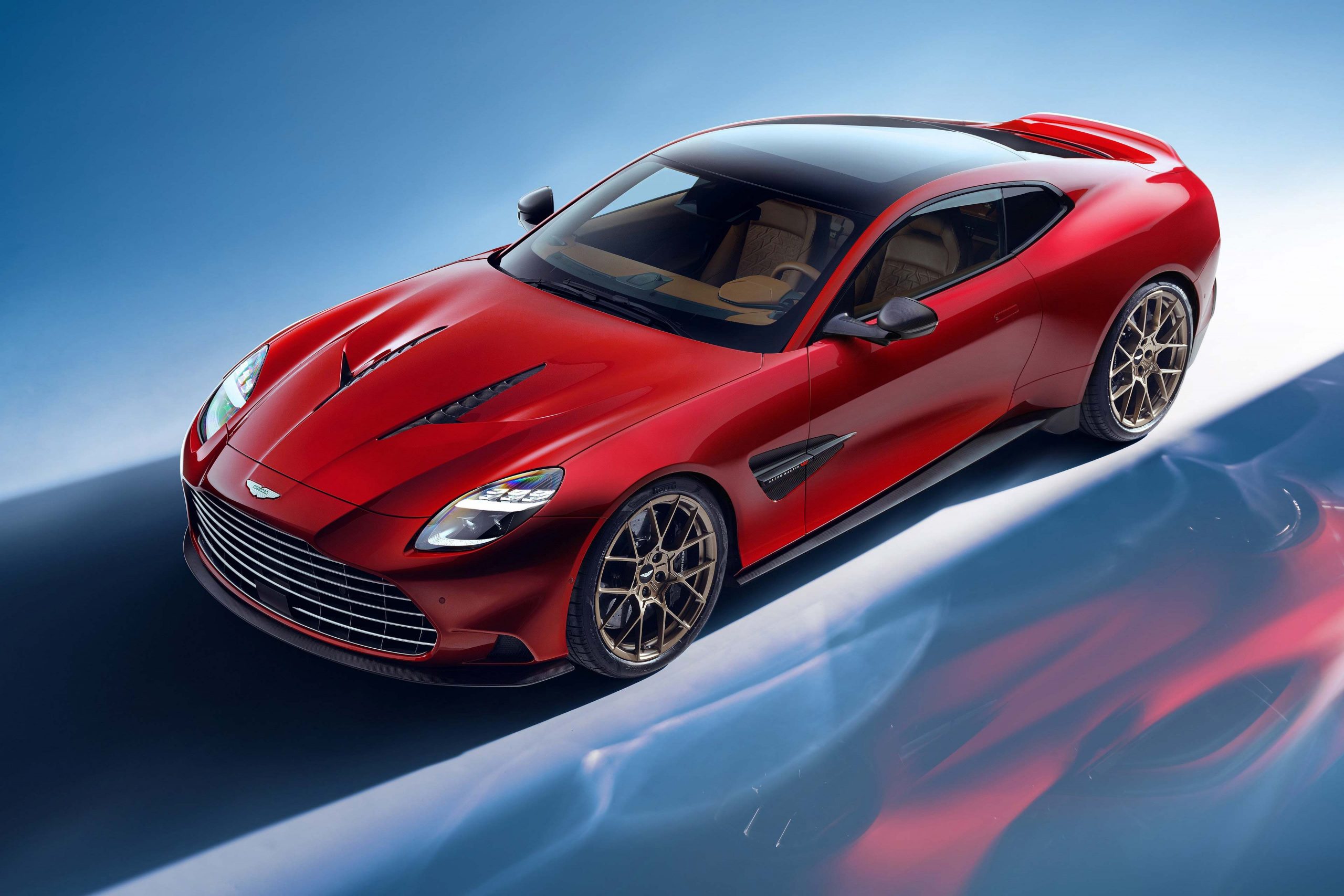 Retorno com classe do Aston Martin Vanquish