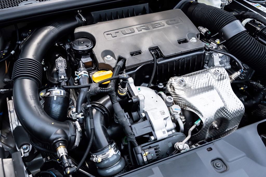 Avaliação: Novo Peugeot 2008 GT 2025 Motor