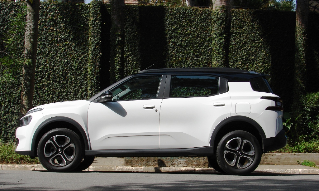 Avaliação: Citroën C3 Aircross Shine 7 lugares 2025 Lateral