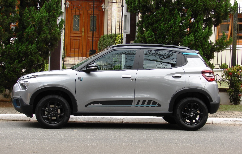 Avaliação: Novo Citroën C3 You 2025 com motor turbo Lateral