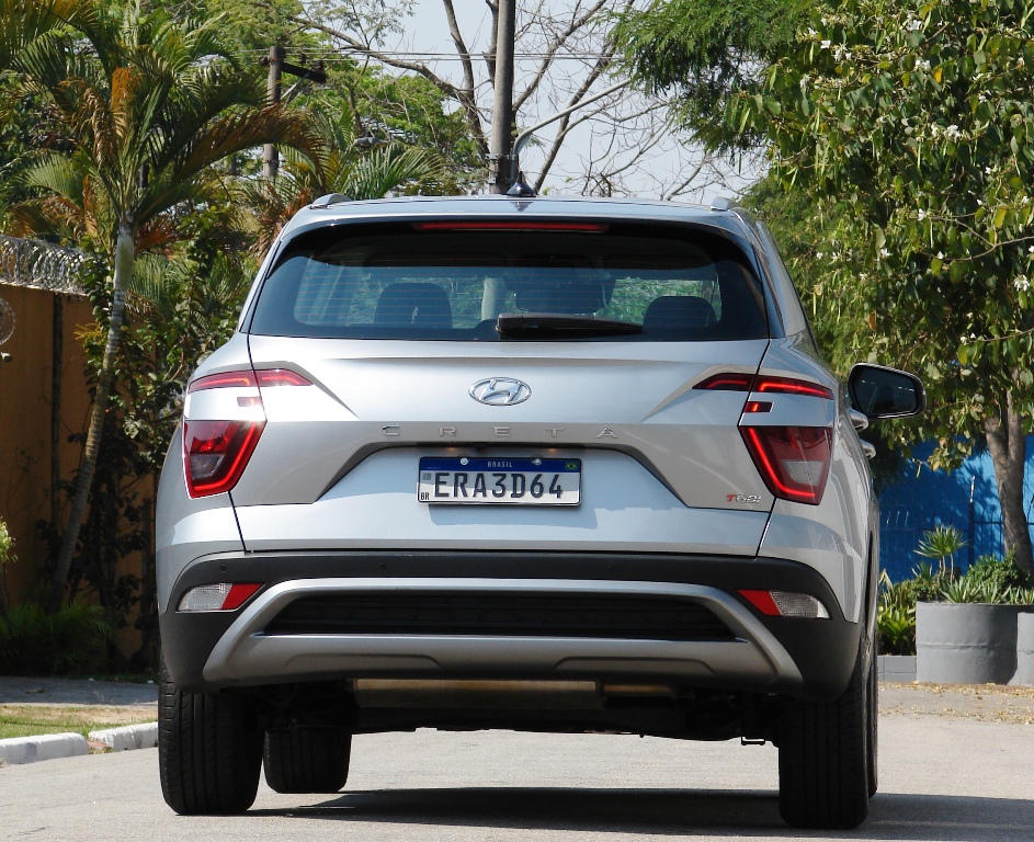 Avaliação: SUV Creta Limited Safety 2024 Traseira