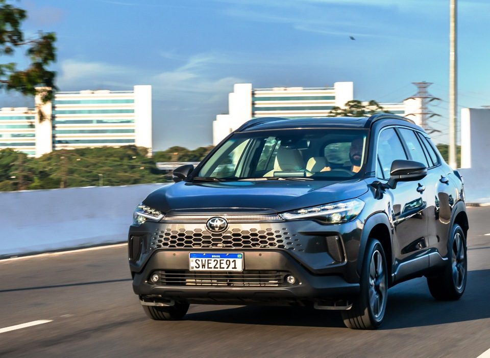 Avaliação: Toyota Corolla Cross XRX 2026 Movimento