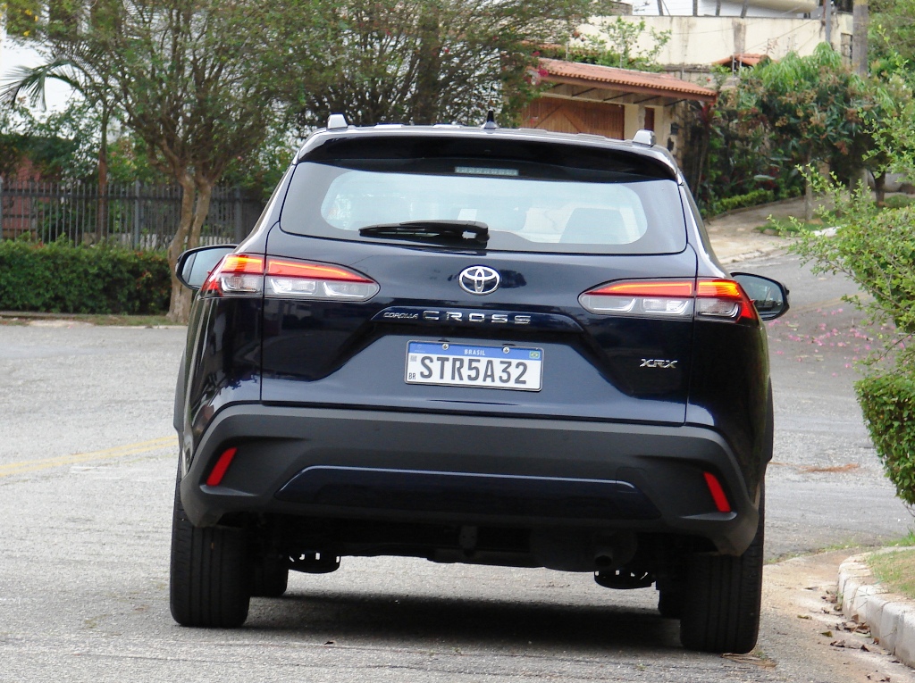 Avaliação: Toyota Corolla Cross XRX 2026 Traseira