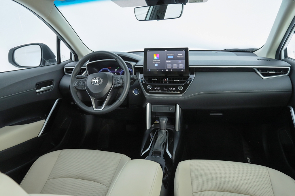 Avaliação: Toyota Corolla Cross XRX 2026 Painel