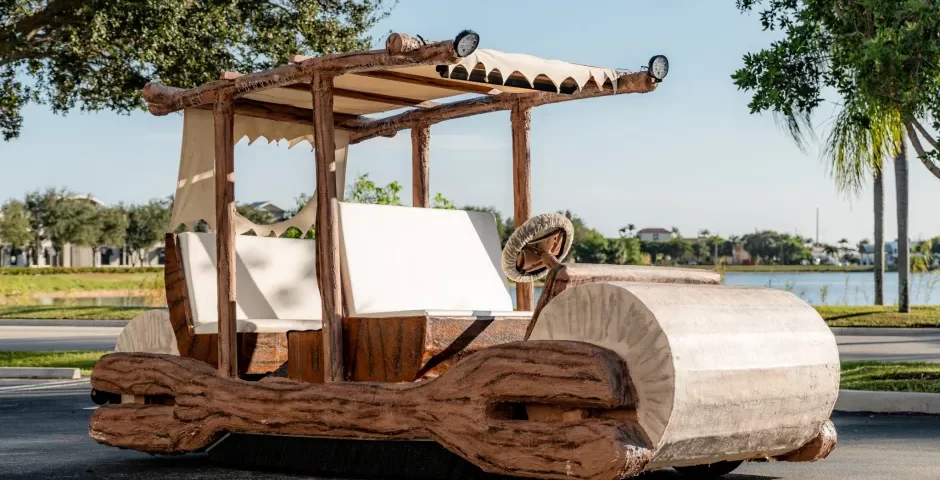 Carro dos Flintstones existe e está à venda