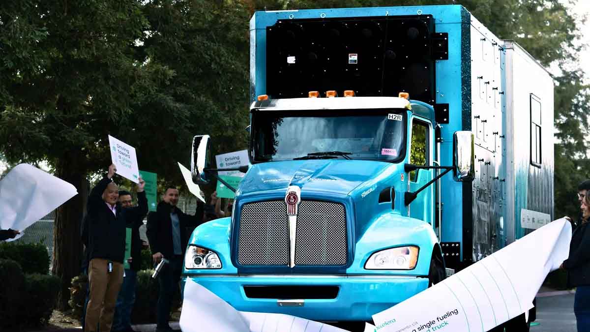 Cummins entra para o Livro dos Recordes