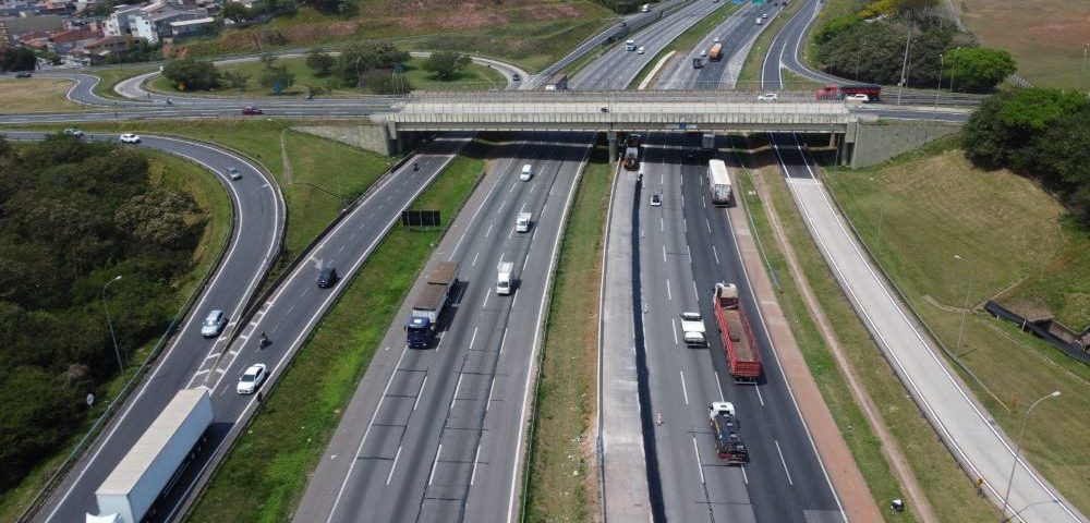 Rodoanel com Ponto de Parada e Posto de Abastecimento