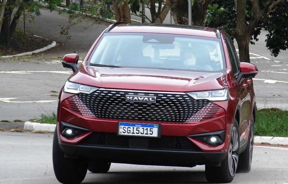 Avaliação: HAVAL H6 PHEV34 2025 Movimento