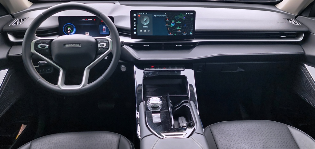 Avaliação: HAVAL H6 PHEV34 2025 Painel