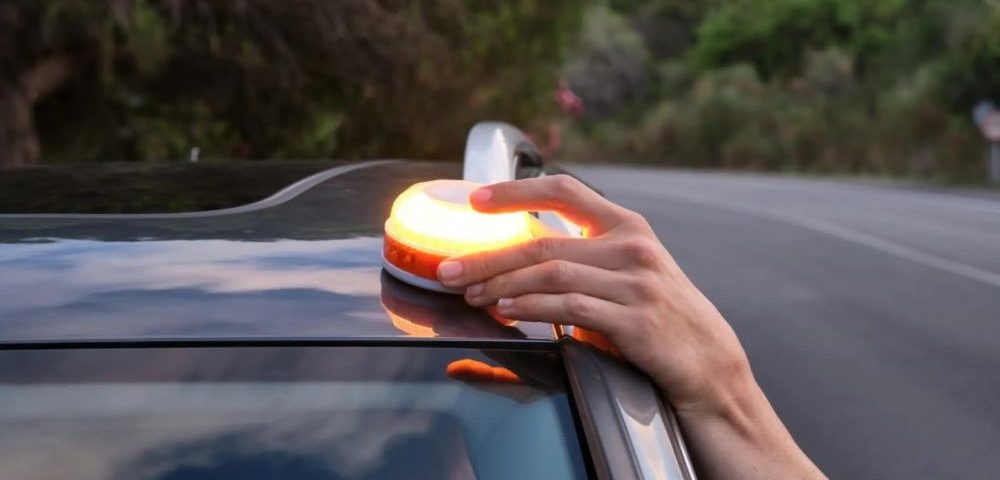 Espanha obrigará luz de alerta no teto de carros no acostamento