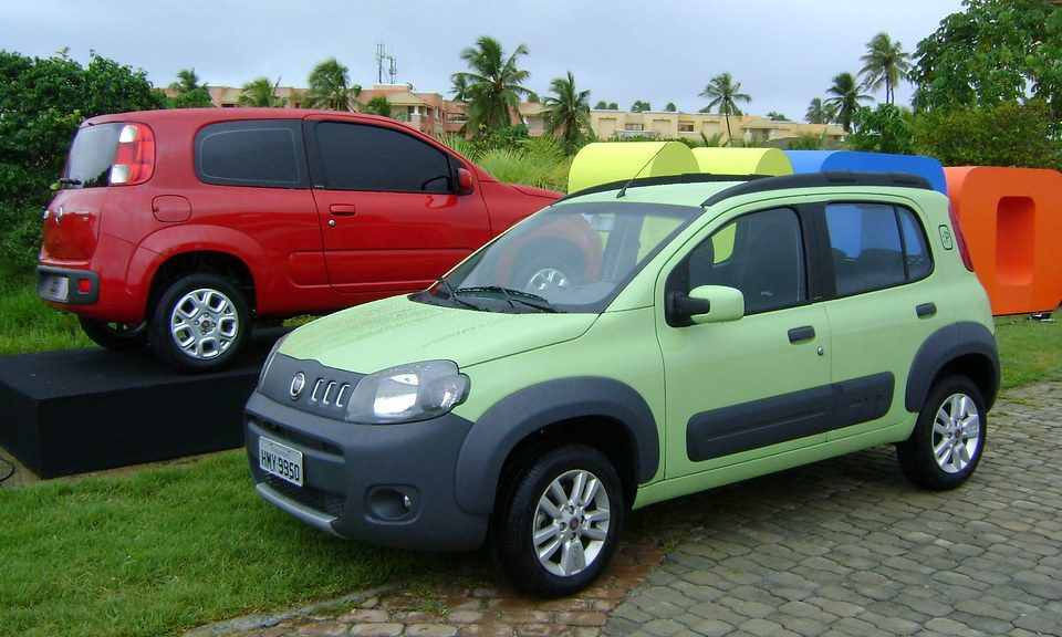Novo Fiat Uno faz 15 anos