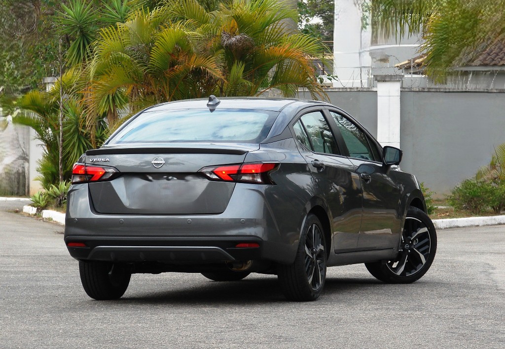 Avaliação: Nissan Versa Exclusive 2025