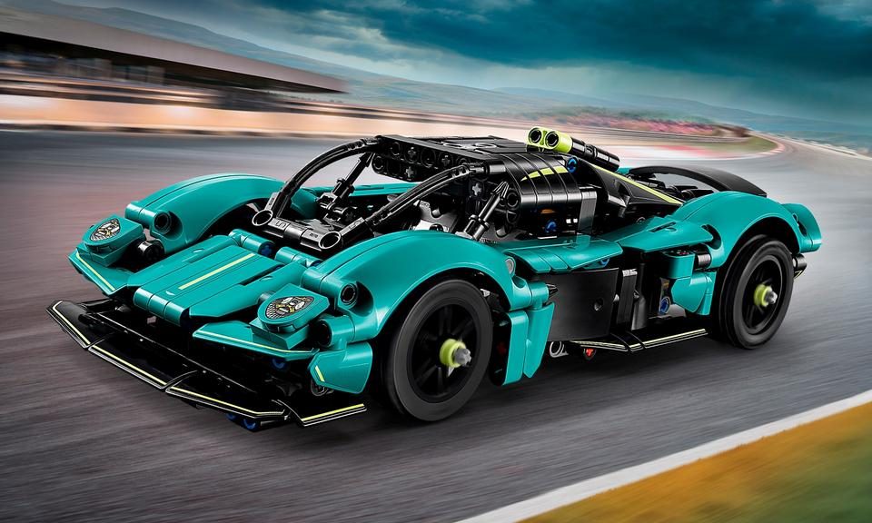 LEGO Aston Martin Valkyrie