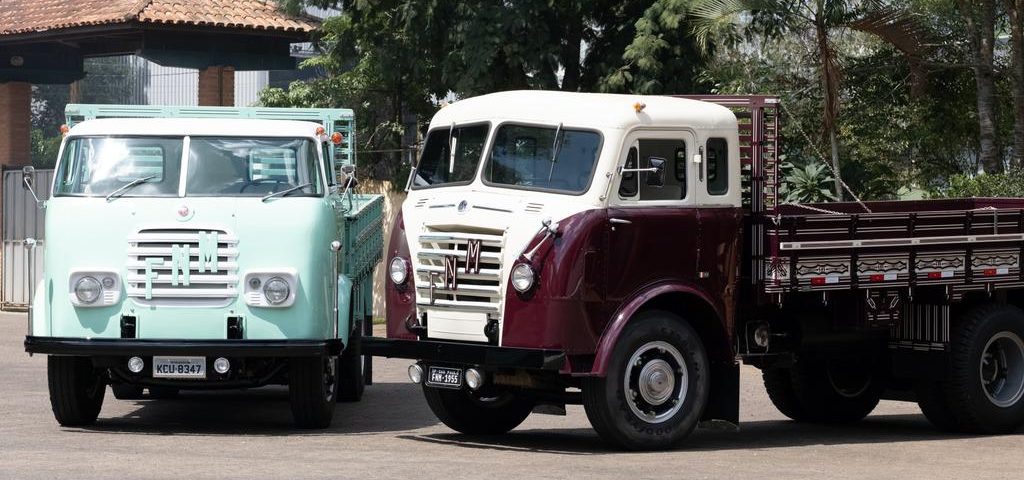 Caminhões FNM são destaques na Expoclassic 2025
