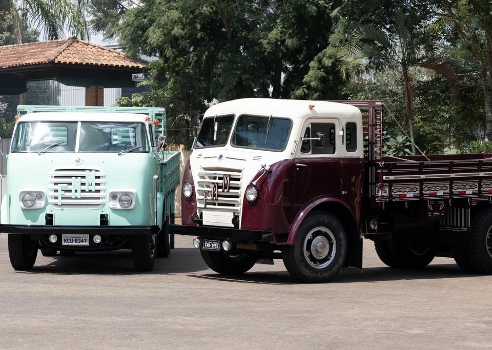 Caminhões FNM são destaques na Expoclassic 2025