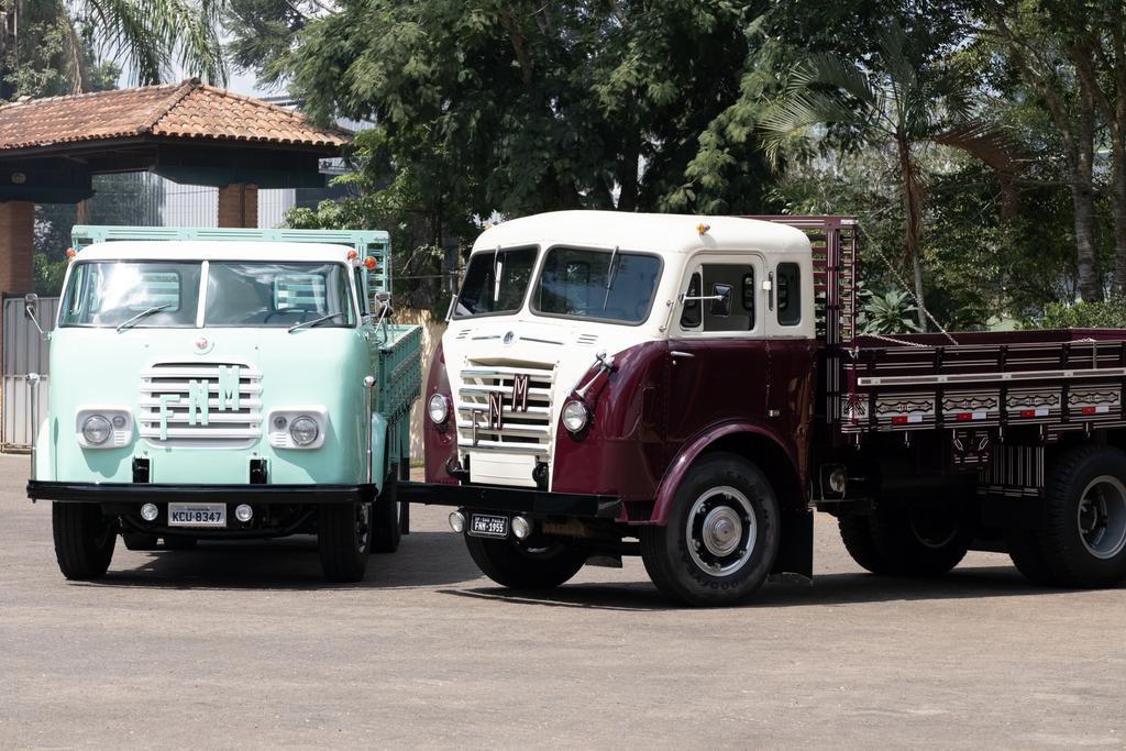 Caminhões FNM são destaque na Expoclassic 2025