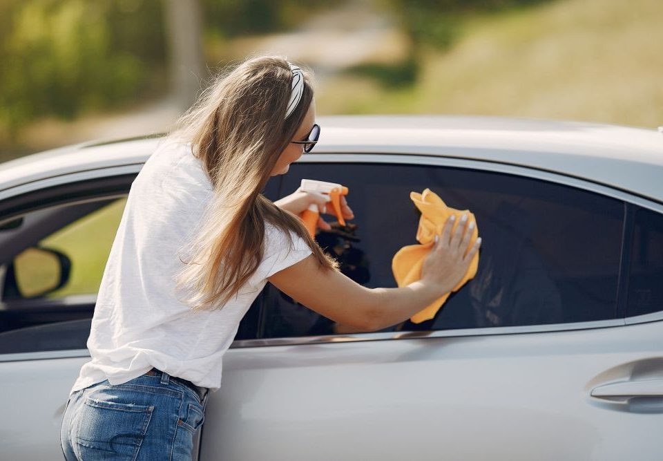 Quais os erros mais comuns na lavagem do carro e como evitar?
