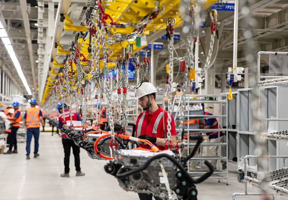 BYD inaugura a maior fábrica de elétricos na América Latina