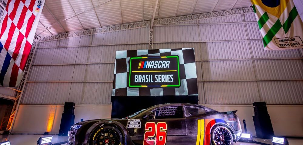 Nascar Brasil apresenta novo carro da temporada