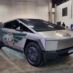 Tesla Cybertruck brilha em evento de mobilidade sustentável