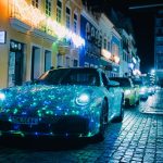 Porsche iluminado e passeio de 'busão'. Guia para ver o Natal