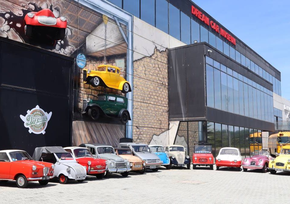 Dream Car inaugura maior exposição de microcarros do Brasil