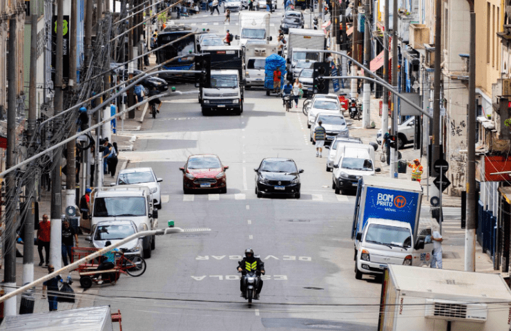 Falta de licenciamento e cinto as 5 principais infrações